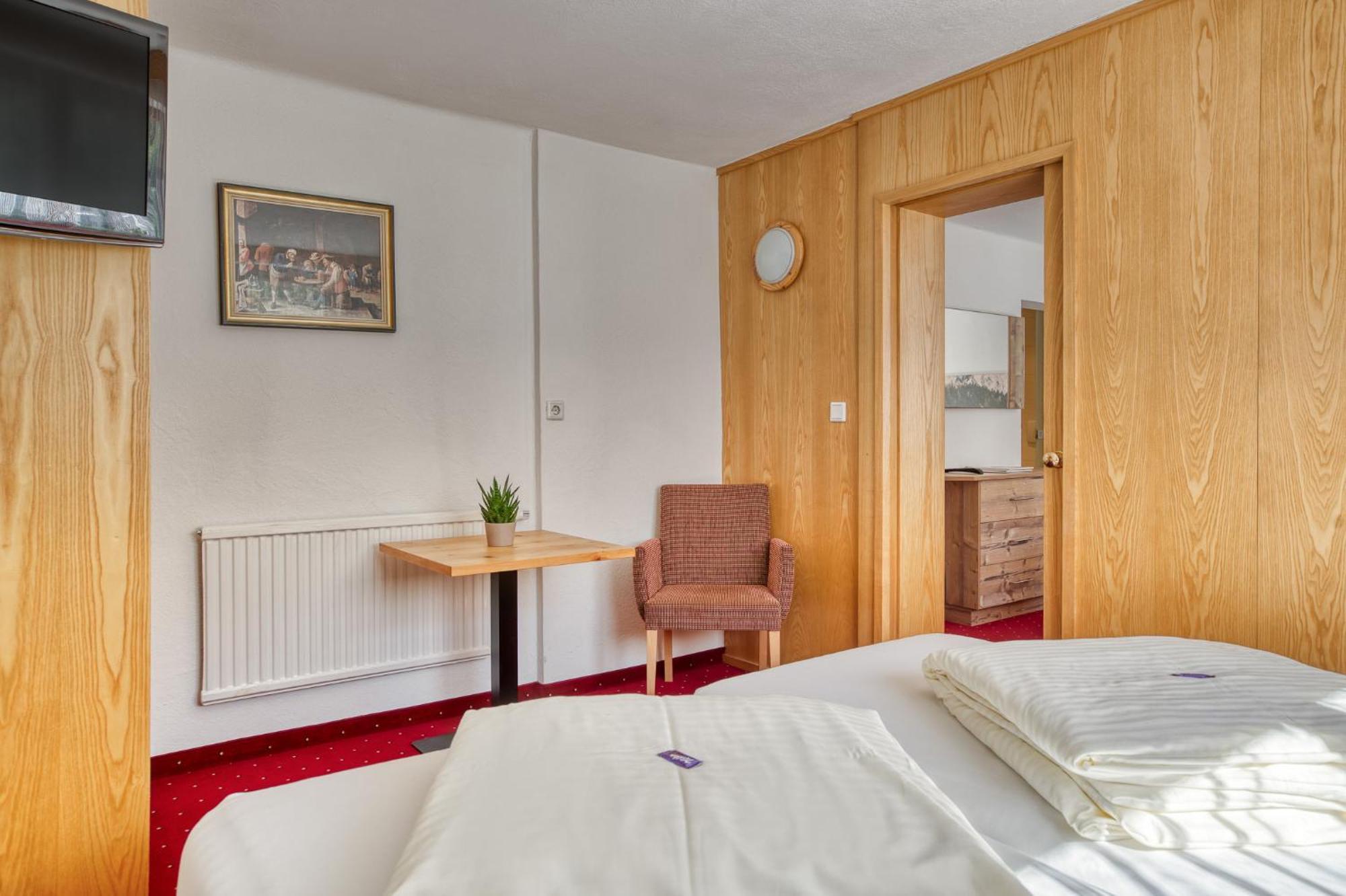 Hotel Jaegerhof Oetz Rom bilde